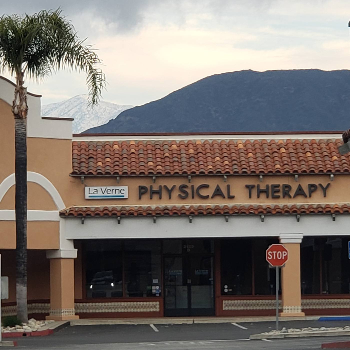 The La Verne Physical Therapy storefront on Foothill Blvd